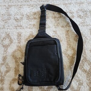 BEIS Black Crossbody Sport Sling